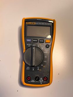 Fluke 117 True RMS Multimeter