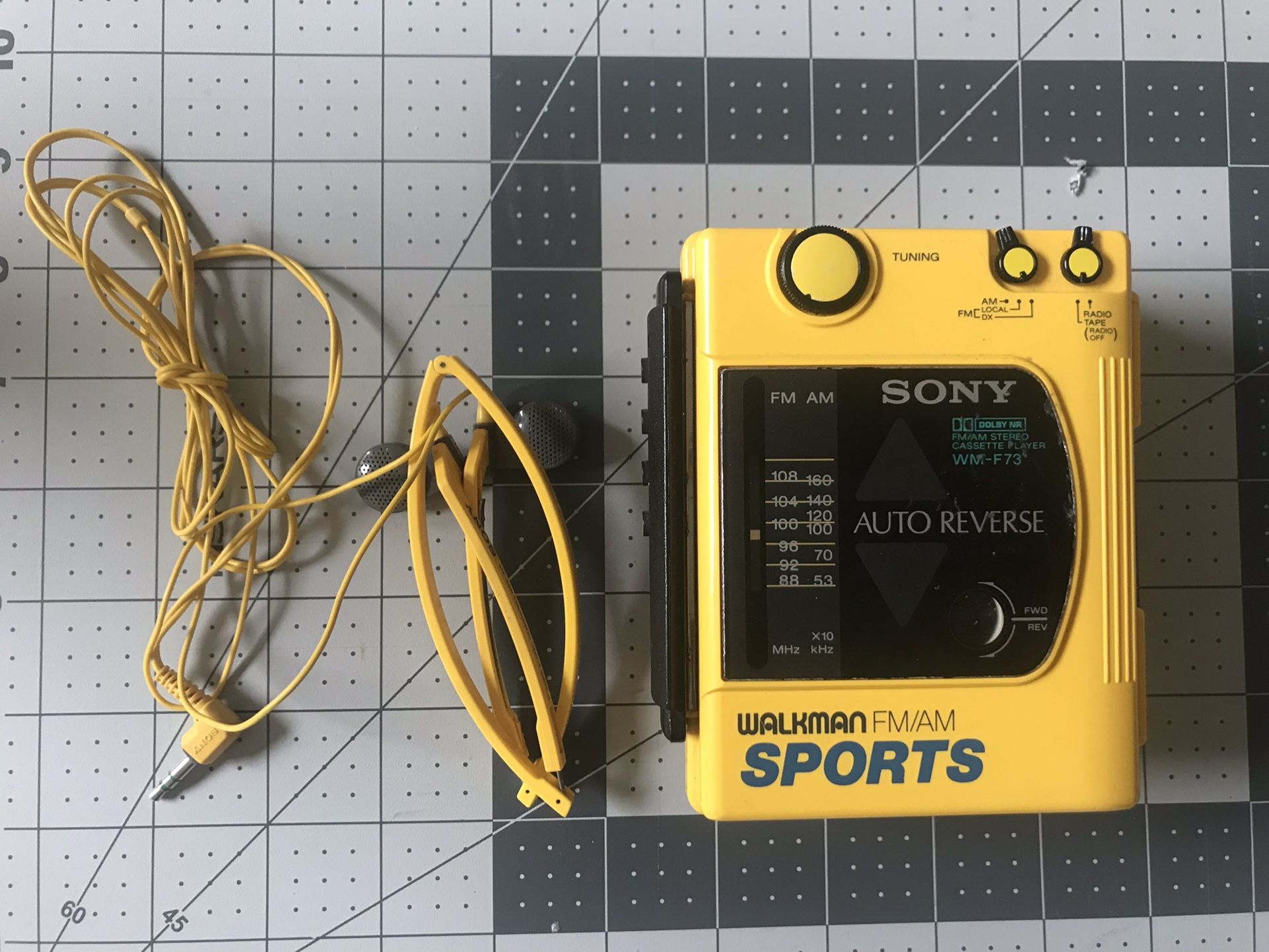 Sony Sports Walkman WM-F73 Radio Cassette Player  w/headphone, Tapes Not Work