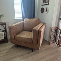 Ashley Furniture Chair / Accent Chair