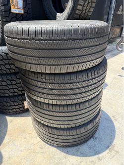 235 45 18 Michelin con 80% de Vida las 4