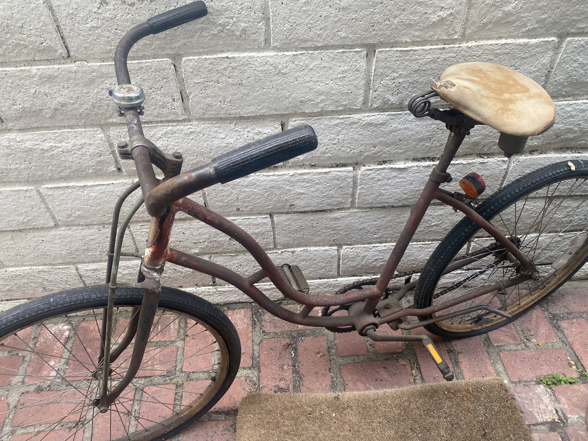 1930’s Vintage Schwinn Women’s Bicycle