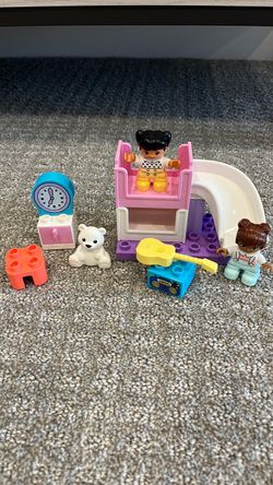 Lego duplo pink bedroom