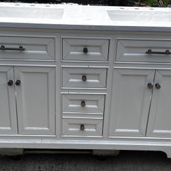 FOR SALE: Stunning Quartz Double Sink Vanity with Storage 
