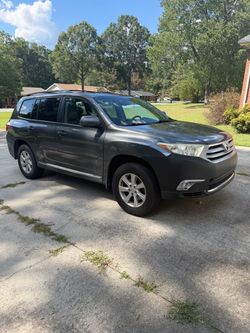 2011 Toyota highlander awd