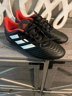 Adidas soccer cleats size 7 predator