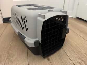 Pet carrier (19 Inch up to 10 Lbs)