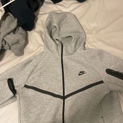 Grey Nike Tech Size Large 