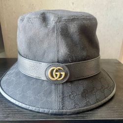 GUCCI: Canvas Bucket Hat 