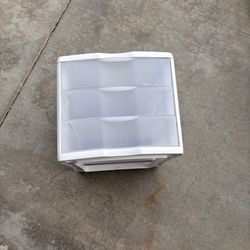 3 drawer pkastic storage in east palmdale