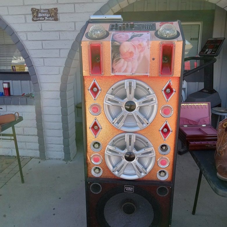 audio speaker for sale. $ 125