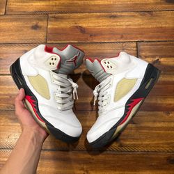 Jordan five fire red size 9.5
