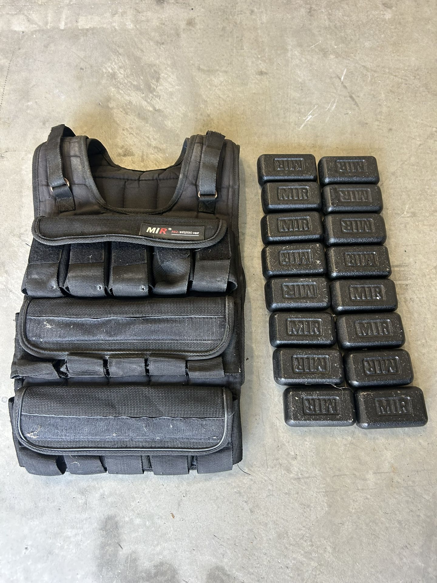 Weighted exercise vest