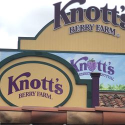 boletos para  knotts berry farm  a $60 cada uno  el precio es firme se vencen el 6/13