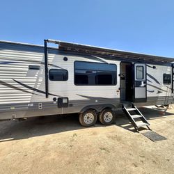 2019 Like New 30FT Forest River 