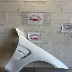 2015 2016 2017 2018 2019 2020 BMW M4 F82 F83 Front Right Passenger Side Fender Panel OEM USED