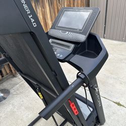 Proform Trainer Treadmill With Built In Tablet Caminadora 