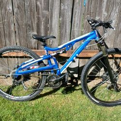 Dimondback Full Suspension Mountain Bike 