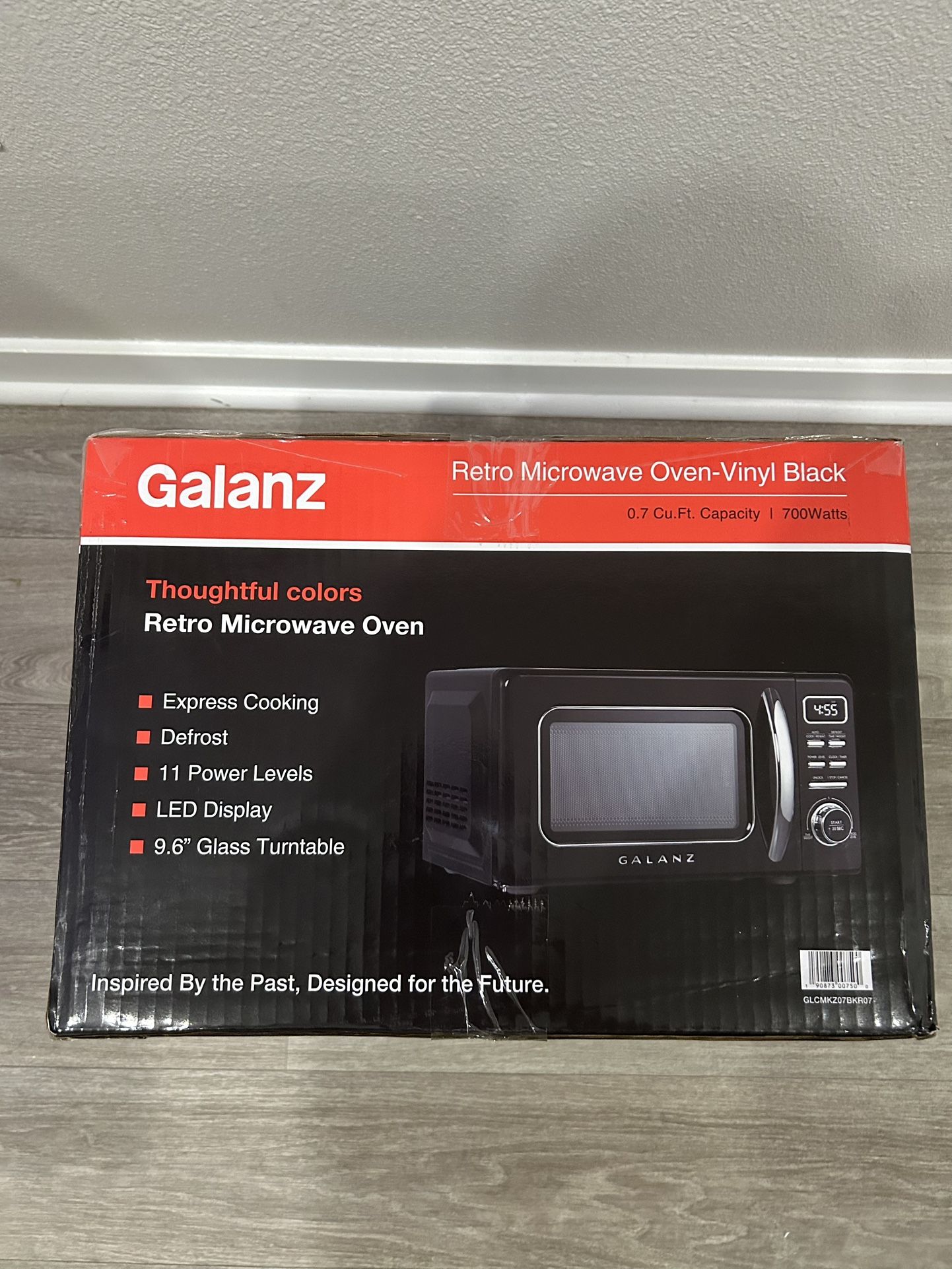 Retro Microwave Oven