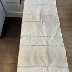 Table Runner 