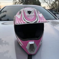pink riding helmet 