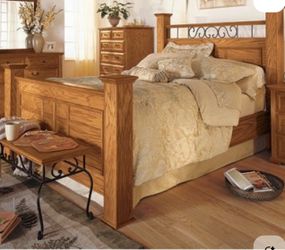 Thornwood King Bed Frame