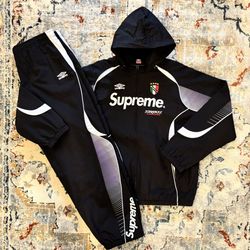 SUPREME SUIT  S/M/L/XL