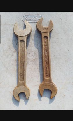 Vintage Auto Kit Vanaduim Steel Made In USA 25/32 And 7/8 Inch 8 Inches Long