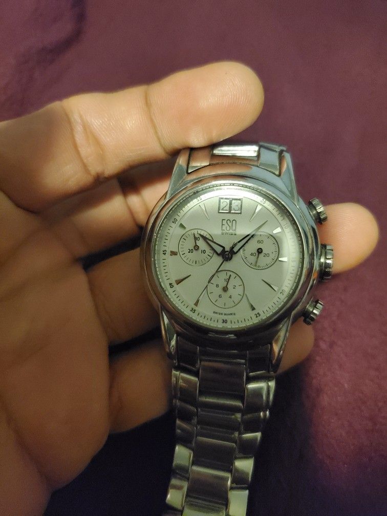 Esq Swiss Chronograph White Guillouche Date Dial, https://offerup.co/faYXKzQFnY?$deeplink_path=/redirect/ Japanese Battery, Good Working.