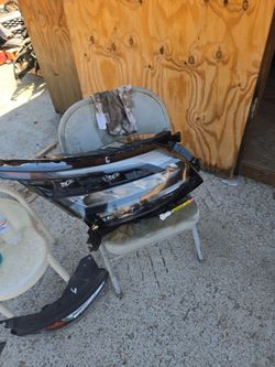 2022 - 2025 Nissan Pathfinder Passenger Right RH Chrome Headlight OEM 0224