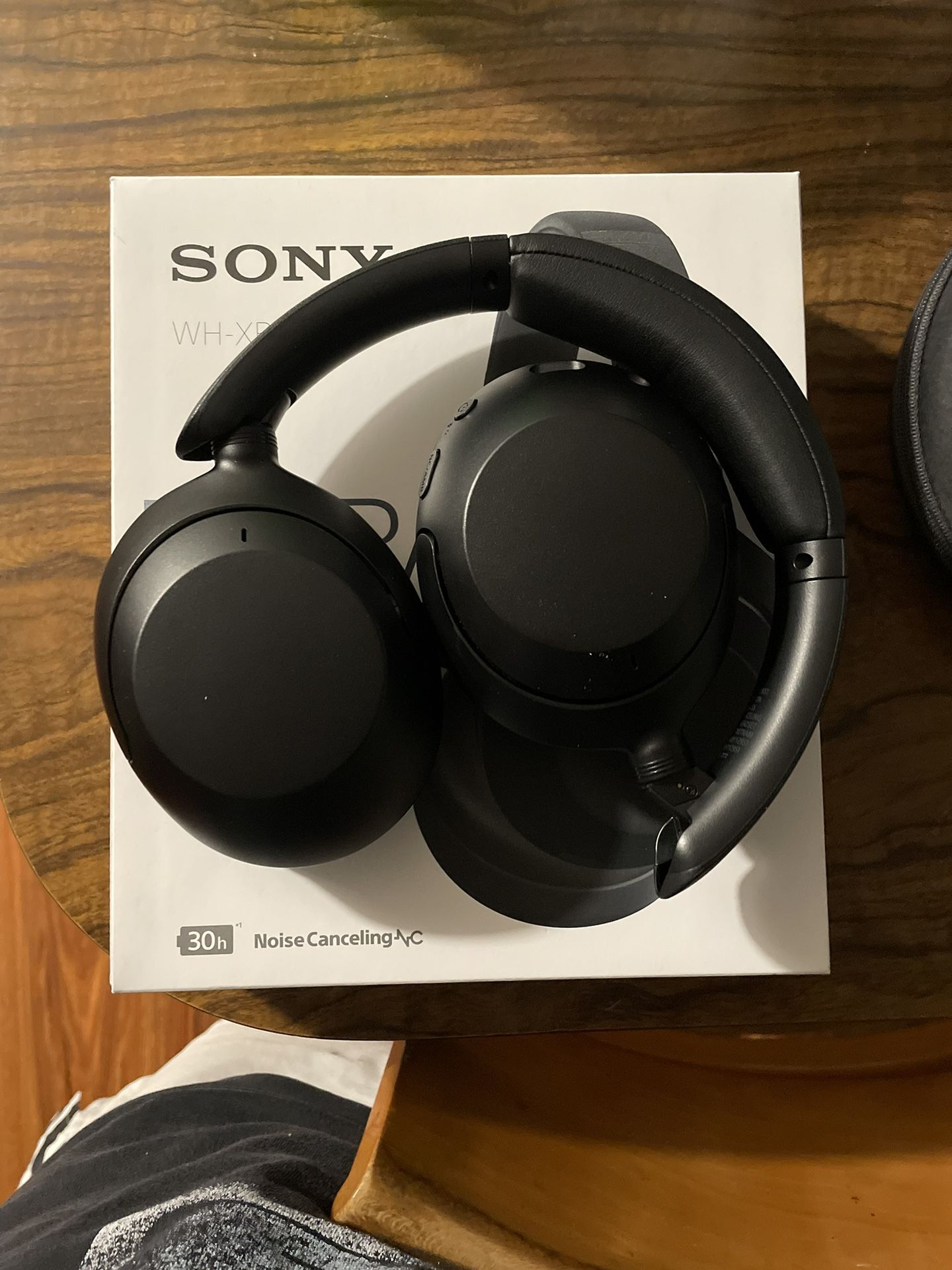Sony XB910n