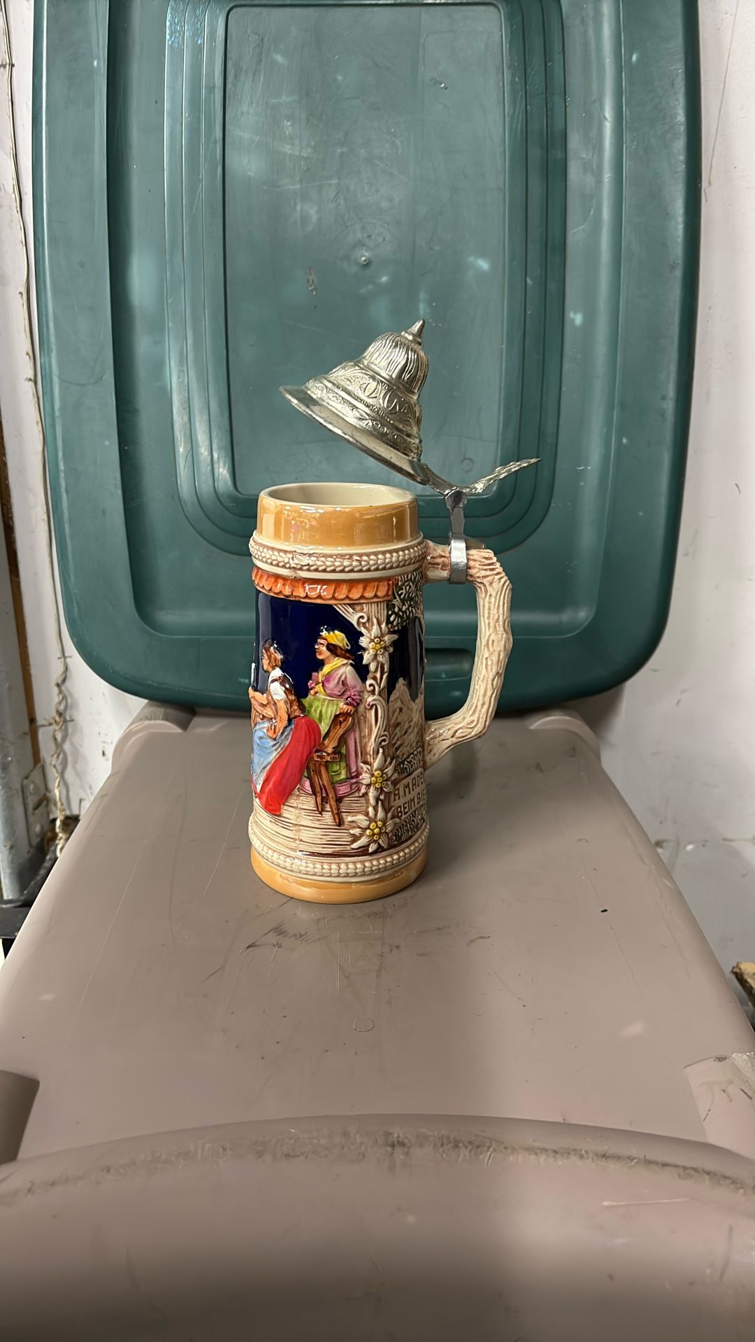 VINTAGE BEER STEIN