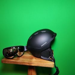 Snowboard Helmet And Goggles