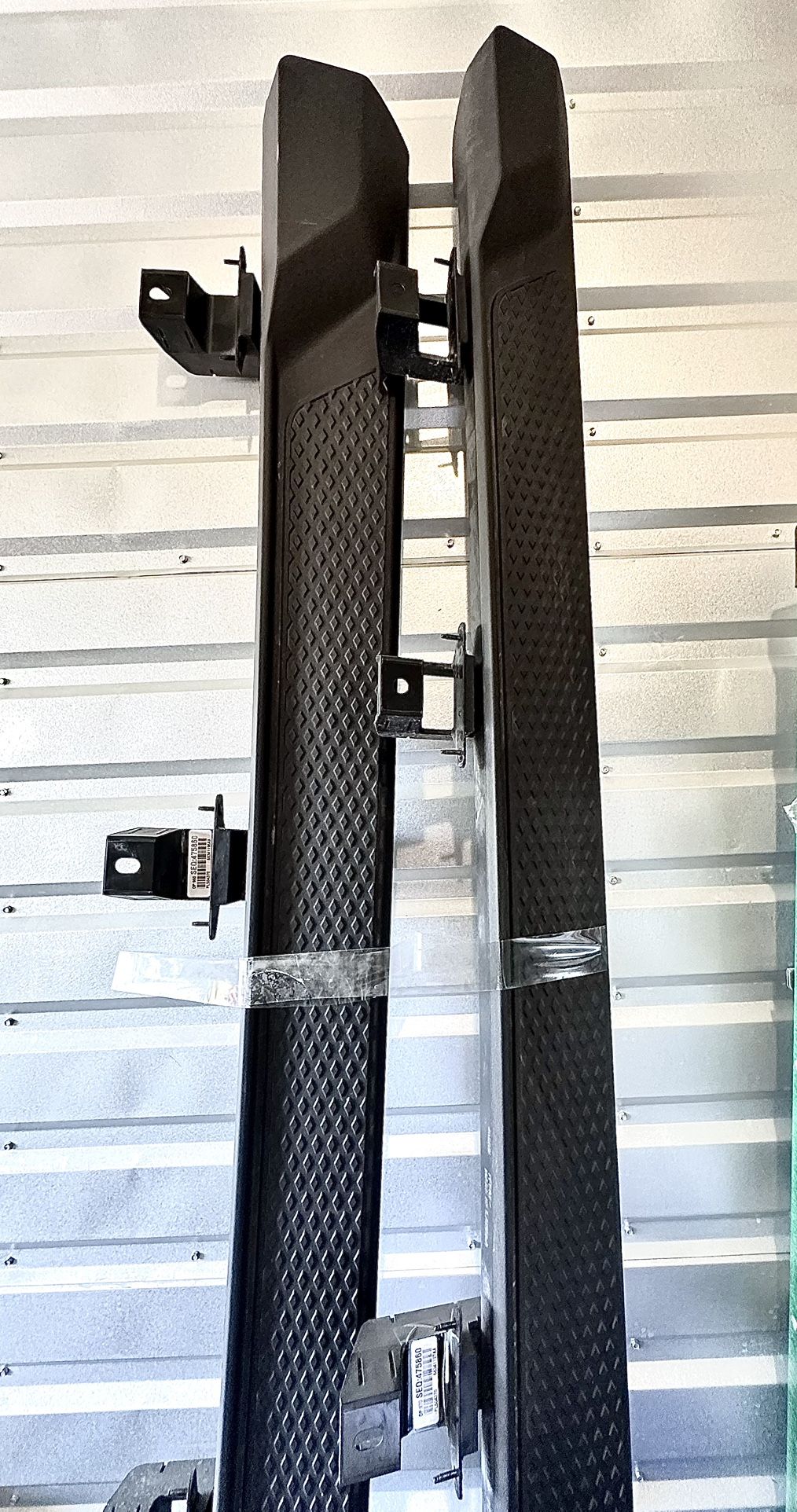 Jeep Gladiator Factory Side Steps / Running Boards