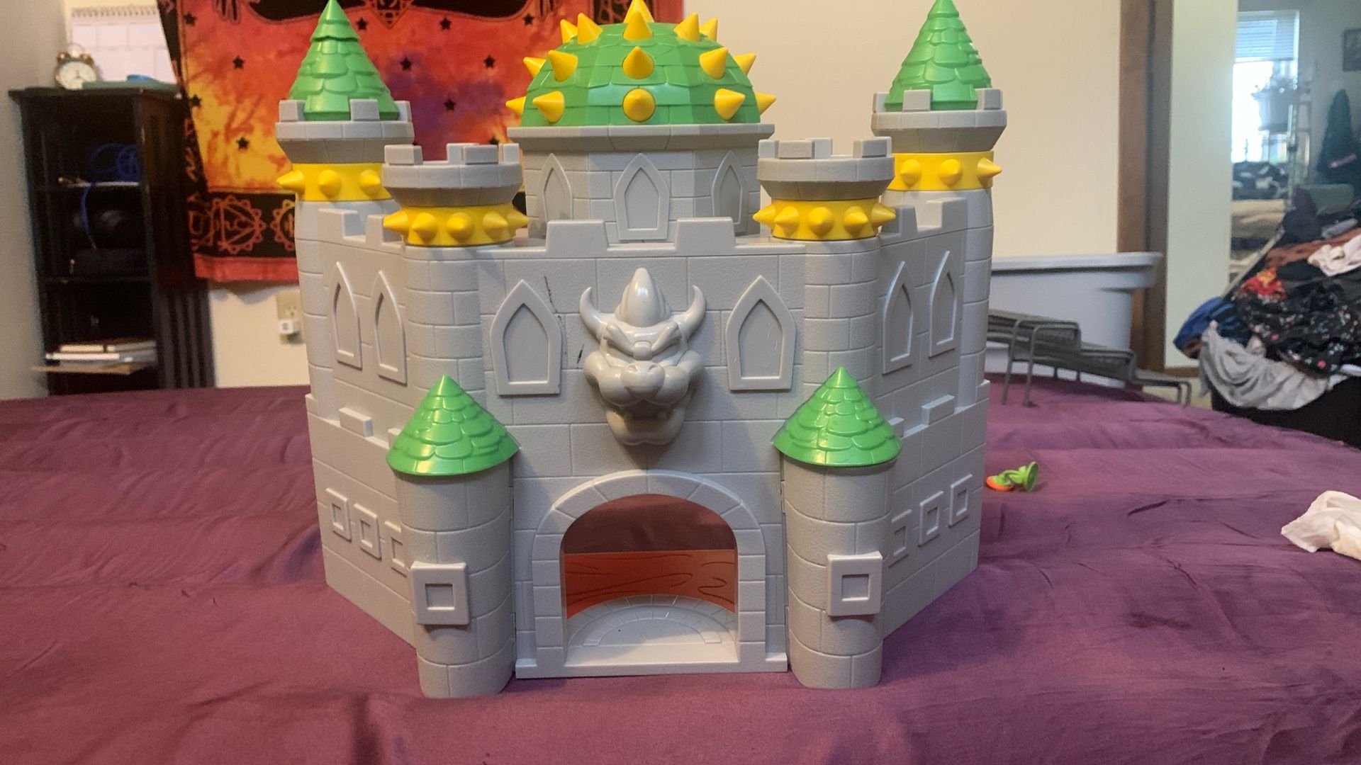Super Mario- Bowser Play Castle
