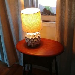 Adorable small table with drawer ***check out my other items***