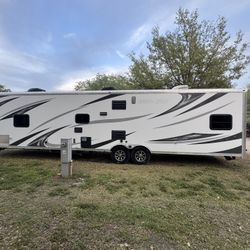 2015 41’ Work and Play 34WRS By Forest River