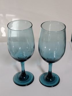 2 BLUE WINE GLASSES