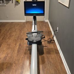 Hydrow Rowing Machine – Like New 