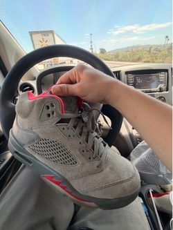 Jordan 5 size 9