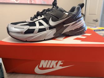 Nike V2K Run Shoes