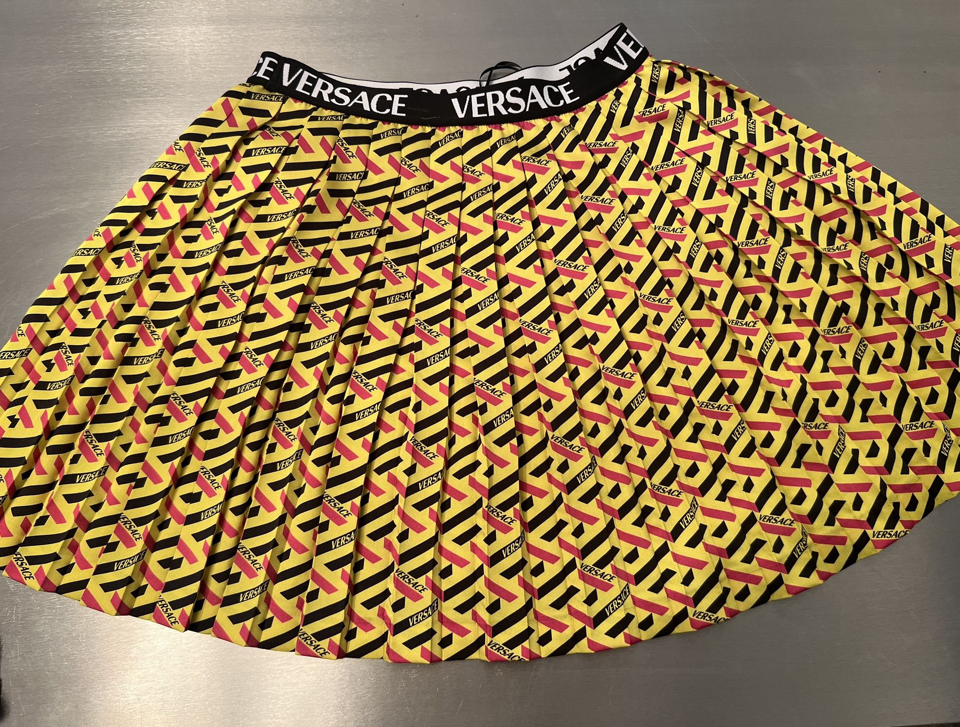 VERSACE SKIRT/DESIGNER NEW WITH TAGS
