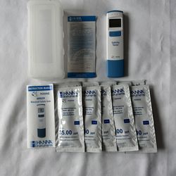 Hanna HI-98319 Salinity Tester and calibration packs