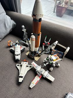 Apollo 13 Space Station LEGO Lot