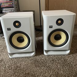ROKIT 8 GENERATION 4 POWERED STUDIO MONITOR - WHITE