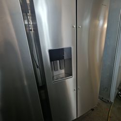 KITCHENAID SIDE BY SIDE STAINLESS STEEL REFRIGERATOR 