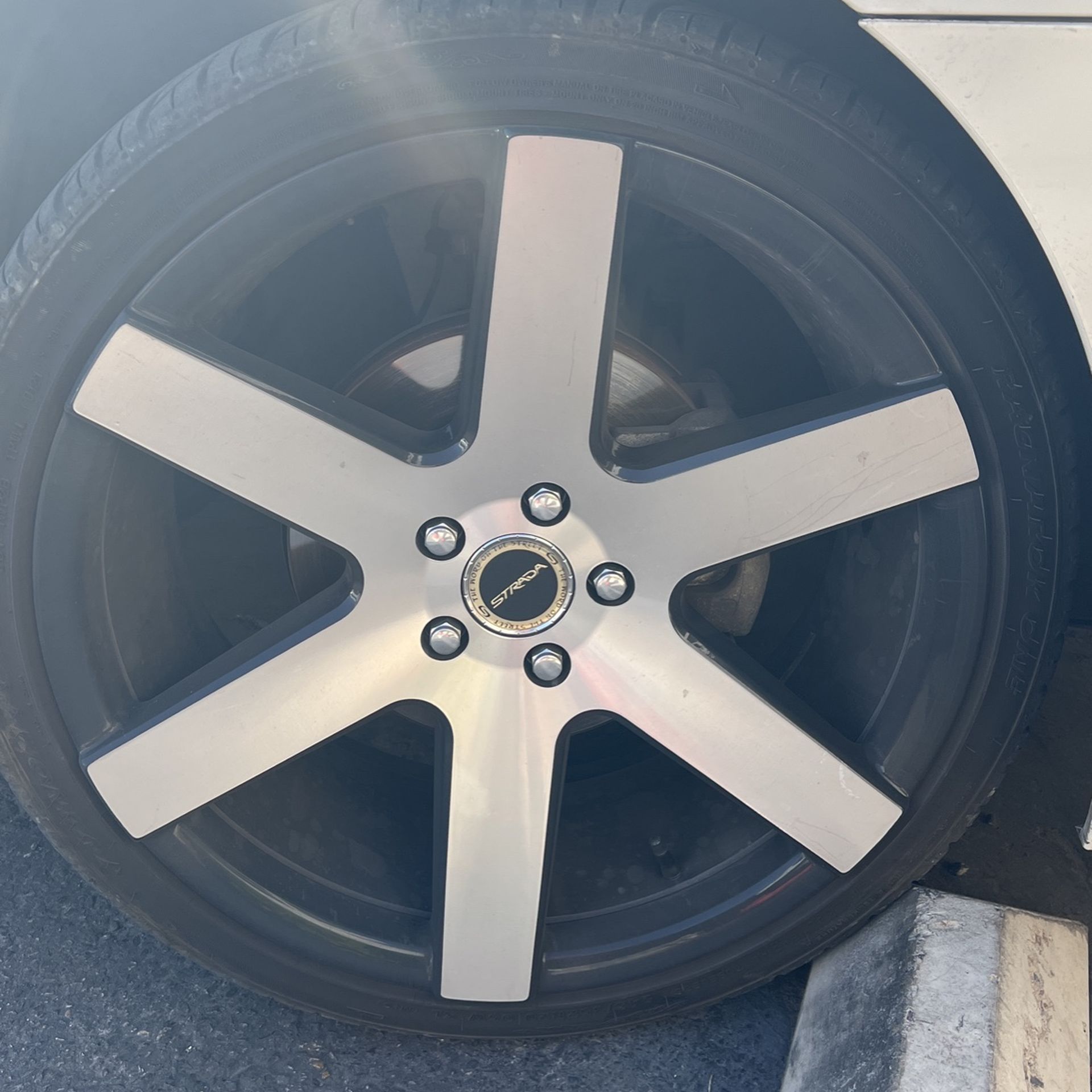 20inch Strada Wheels W/ Tires 245 35 20 / 95 W