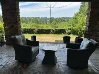 Outdoor Patio set with Swivel Lounge chairs