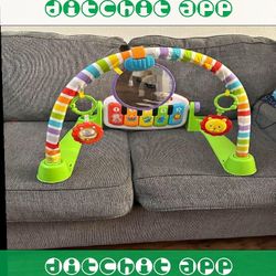 course plan Essential Baby Toys Entertain and Educate