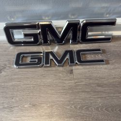 2019-2024 Front & Rear Emblem Chrome Black GMC