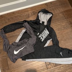 3 Piece Boys Nike Jogger $15 Size 6